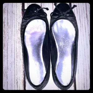 🤩ShoeDazzle🤩 Black/Gray 😎Flats! 🤲